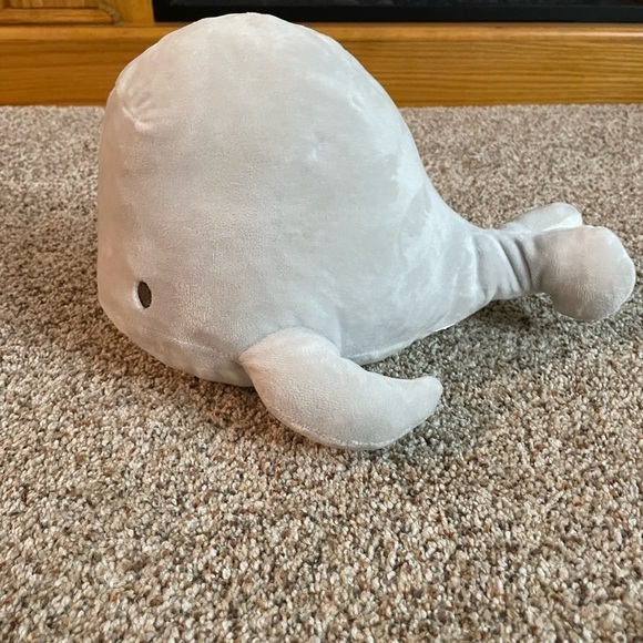 Plush Whale With Jingle Bells Inside - Picture 1 of 9